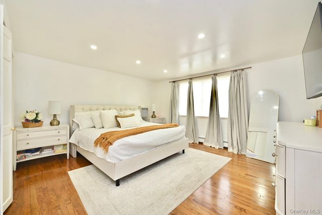 371 N Iowa Avenue, Massapequa, NY 11758
