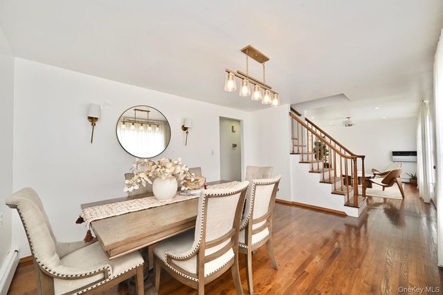 371 N Iowa Avenue, Massapequa, NY 11758