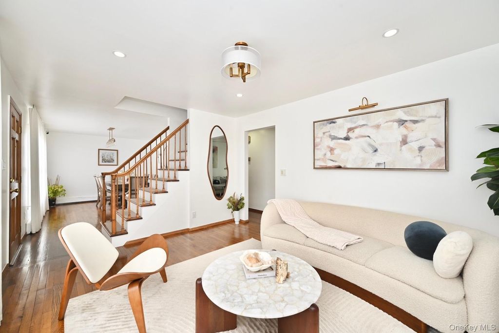 371 N Iowa Avenue, Massapequa, NY 11758 — photo 5