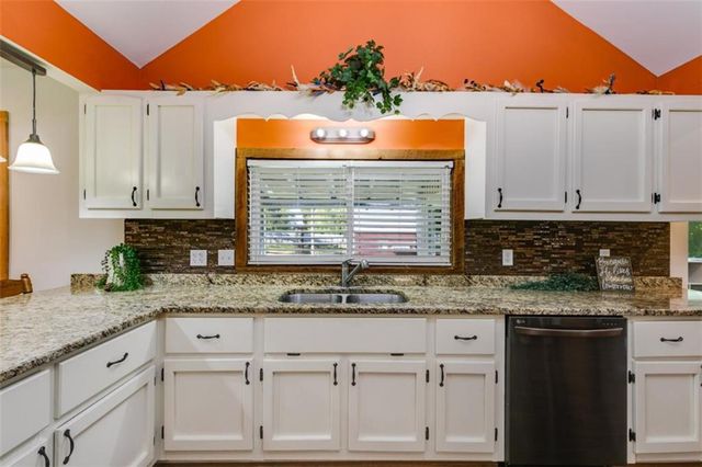 894 Lake Circle Rd, Buchanan, GA 30113