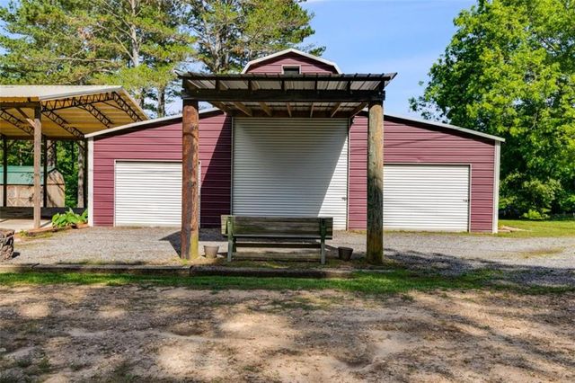 894 Lake Circle Rd, Buchanan, GA 30113