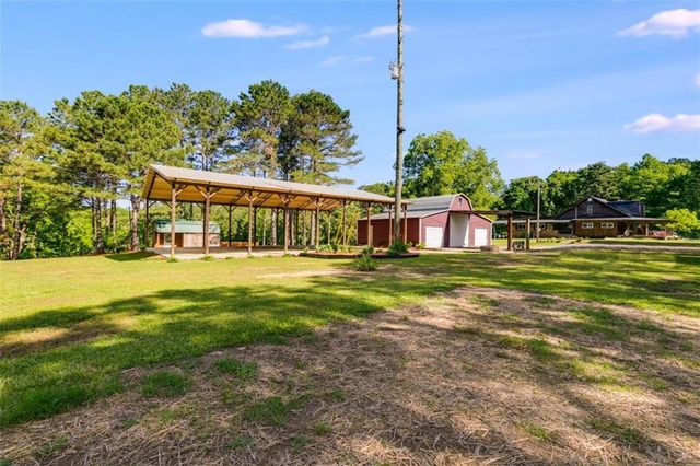 894 Lake Circle Rd, Buchanan, GA 30113
