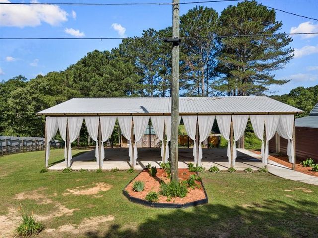 894 Lake Circle Rd, Buchanan, GA 30113