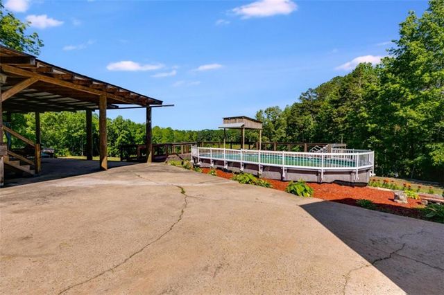 894 Lake Circle Rd, Buchanan, GA 30113