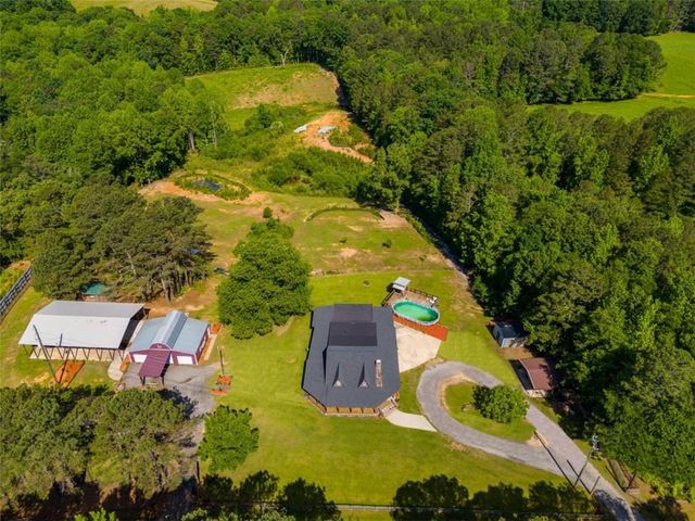 894 Lake Circle Rd, Buchanan, GA 30113