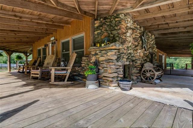 894 Lake Circle Rd, Buchanan, GA 30113