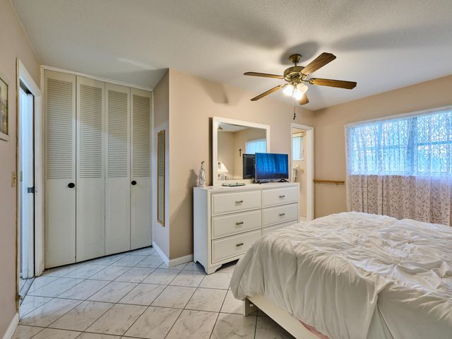 2804 Crosley Drive E F, West Palm Beach, FL 33415