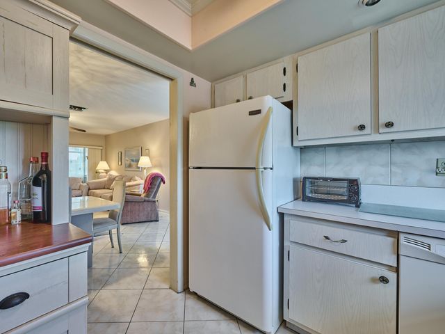 2804 Crosley Drive E F, West Palm Beach, FL 33415