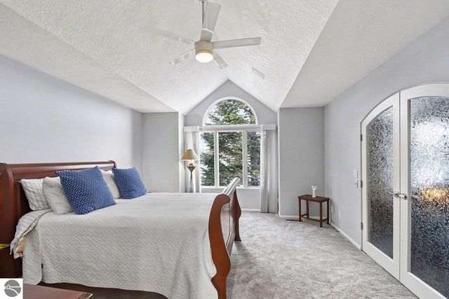 5620 W Spring Knoll Drive, Bay City, MI 48706