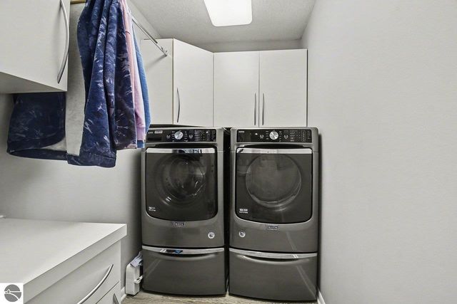 5620 W Spring Knoll Drive, Bay City, MI 48706