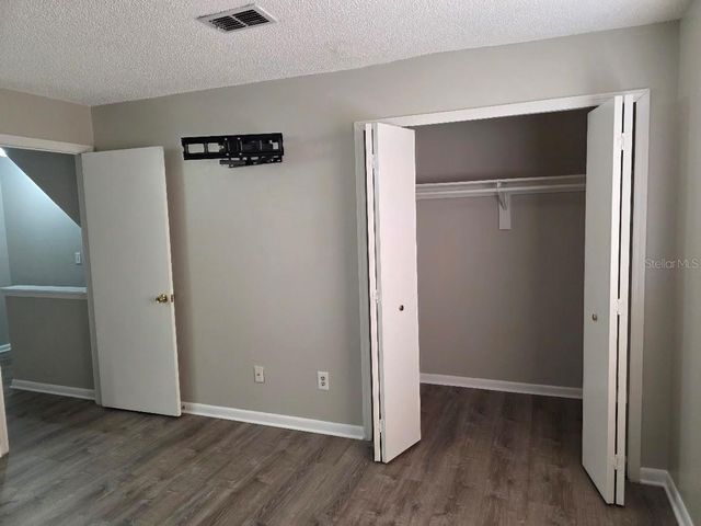 2031 PINE CHACE COURT, Tampa, FL 33613