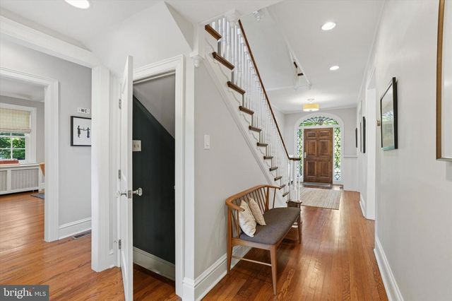 207 CURWEN RD, Bryn Mawr, PA 19010