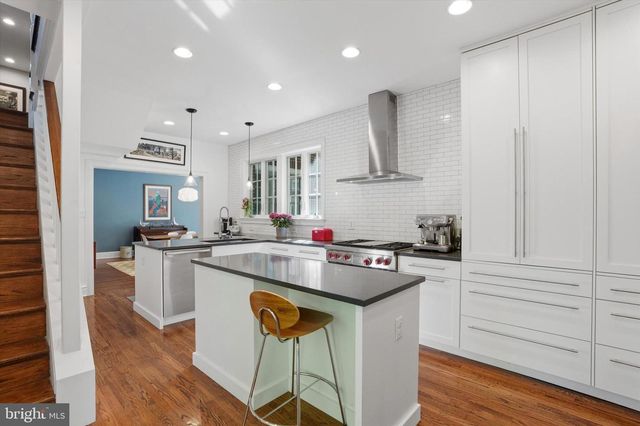 207 CURWEN RD, Bryn Mawr, PA 19010