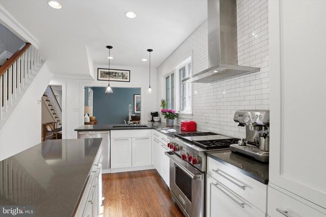 207 CURWEN RD, Bryn Mawr, PA 19010