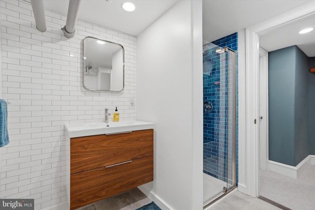207 CURWEN RD, Bryn Mawr, PA 19010