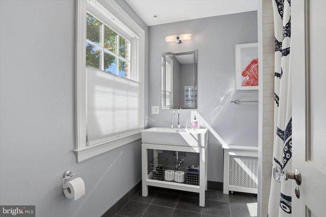 207 CURWEN RD, Bryn Mawr, PA 19010