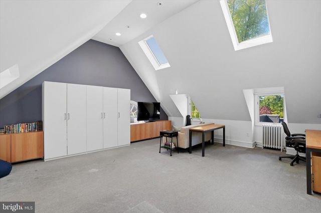 207 CURWEN RD, Bryn Mawr, PA 19010