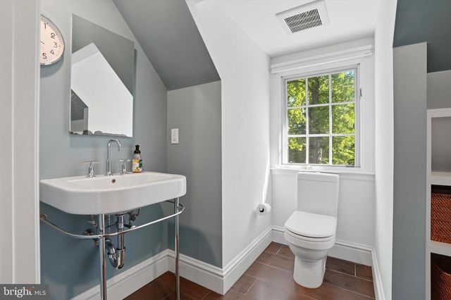 207 CURWEN RD, Bryn Mawr, PA 19010