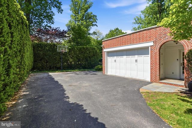 207 CURWEN RD, Bryn Mawr, PA 19010