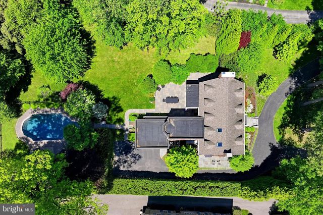 207 CURWEN RD, Bryn Mawr, PA 19010