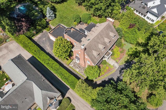 207 CURWEN RD, Bryn Mawr, PA 19010