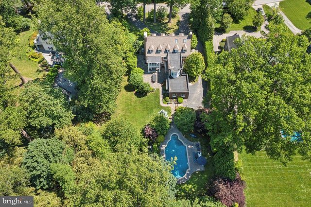207 CURWEN RD, Bryn Mawr, PA 19010