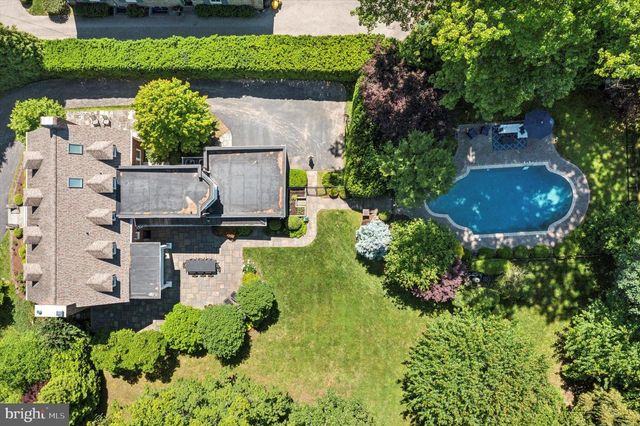 207 CURWEN RD, Bryn Mawr, PA 19010