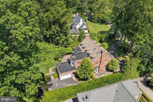 207 CURWEN RD, Bryn Mawr, PA 19010