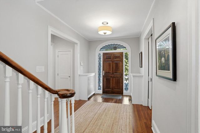 207 CURWEN RD, Bryn Mawr, PA 19010