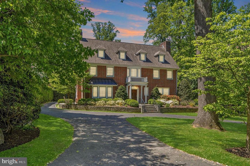 207 CURWEN RD, Bryn Mawr, PA 19010