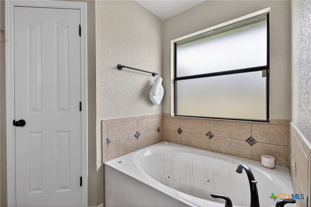 2805 Traditions Drive, Killeen, TX 76549