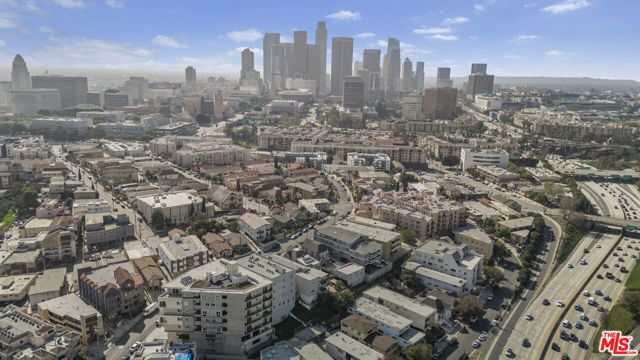 845 N Bunker Hill Avenue, Los Angeles, CA 90012