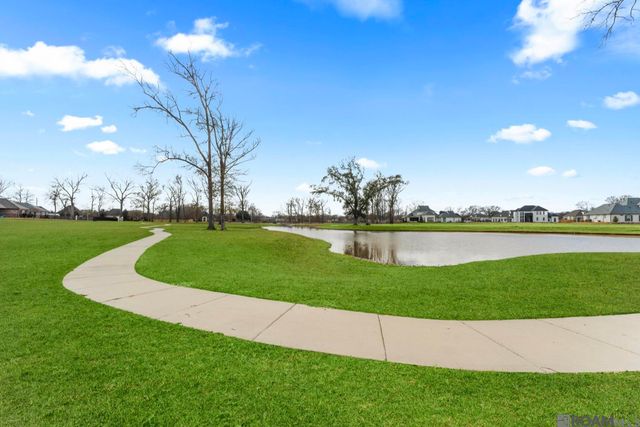 7027 Fleur De Lis, Zachary, LA 70791