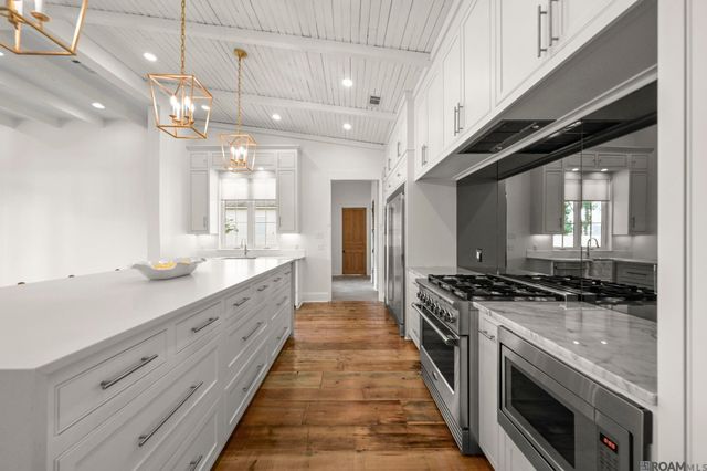 7027 Fleur De Lis, Zachary, LA 70791