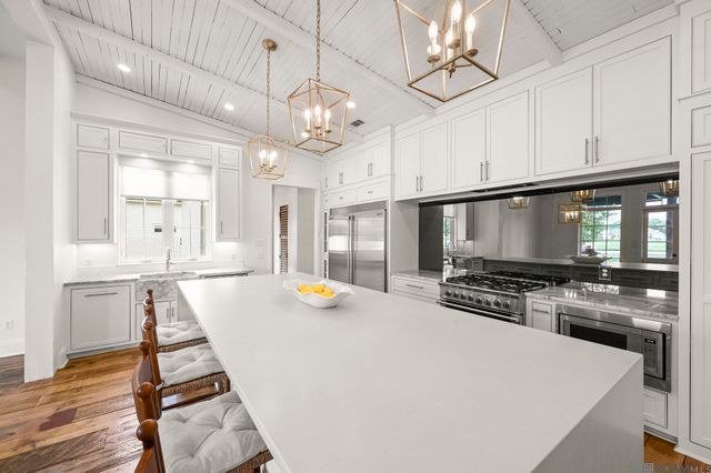 7027 Fleur De Lis, Zachary, LA 70791