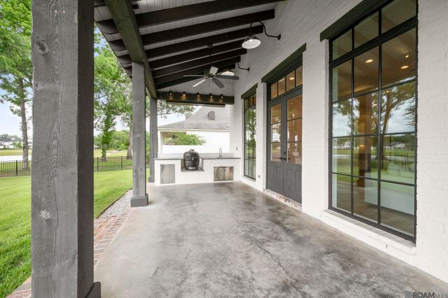 7027 Fleur De Lis, Zachary, LA 70791
