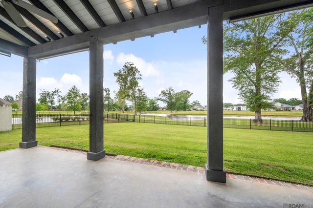 7027 Fleur De Lis, Zachary, LA 70791