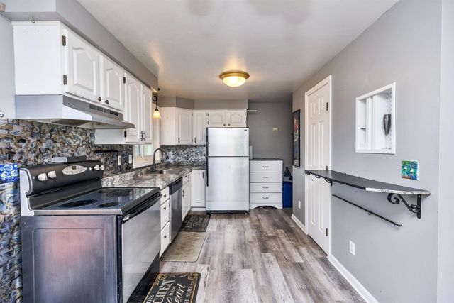 44 Emerald Street, Manchester, NH 03103