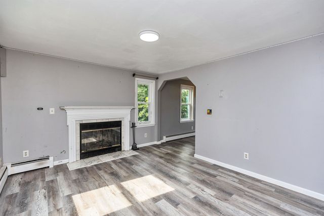 44 Emerald Street, Manchester, NH 03103