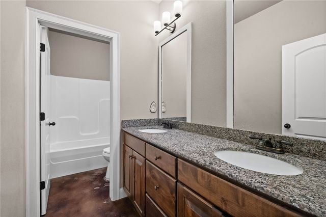 5642 Huntsville Road, Fayetteville, AR 72701