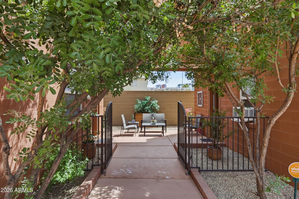 641 S ROOSEVELT Street, Tempe, AZ 85281 — photo 2