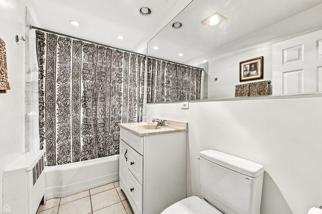 630 Hull Terrace 1W, Evanston, IL 60202