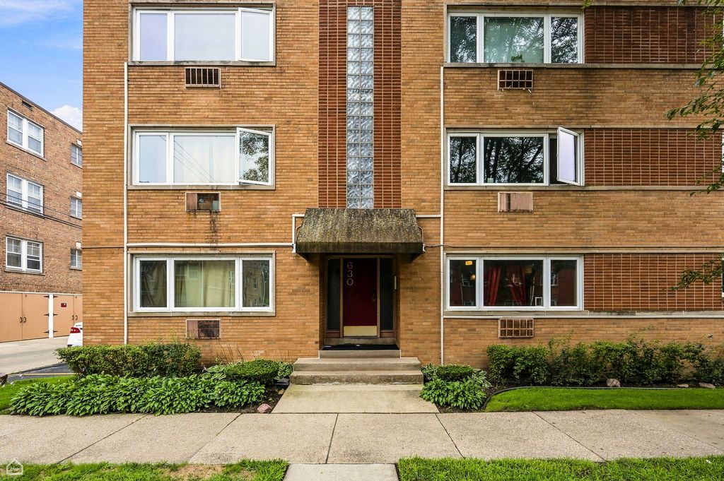 630 Hull Terrace 1W, Evanston, IL 60202