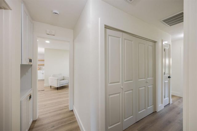 2020 hasley dr Drive, The Village, OK 73120