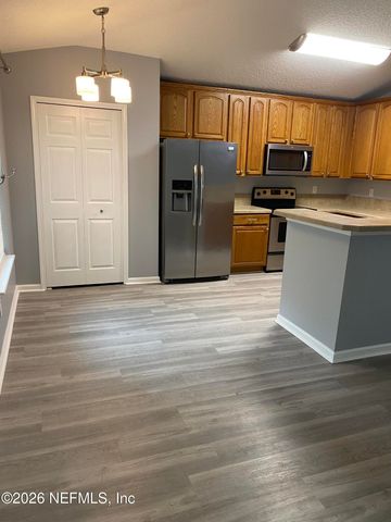 1805 FOREST CREEK Drive, Jacksonville, FL 32225