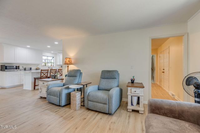 429 Oakmont Drive, Kingsport, TN 37663