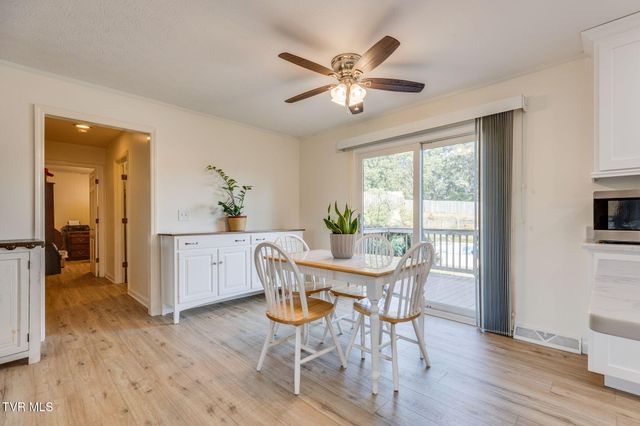 429 Oakmont Drive, Kingsport, TN 37663