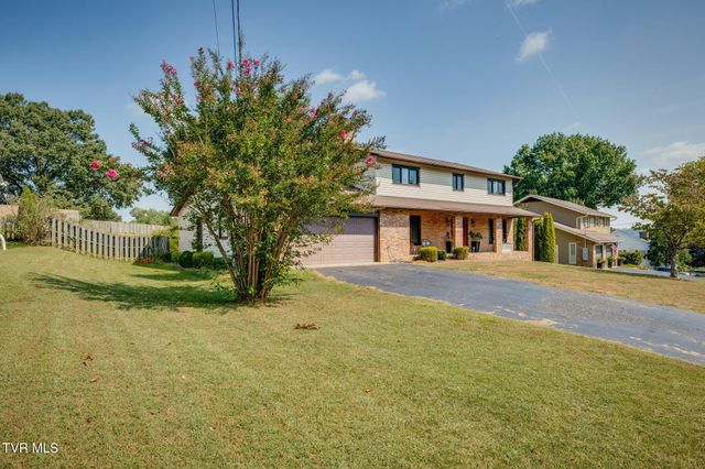 429 Oakmont Drive, Kingsport, TN 37663