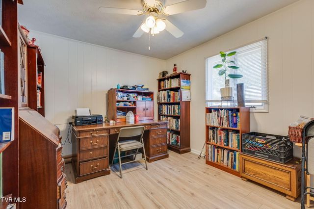 429 Oakmont Drive, Kingsport, TN 37663