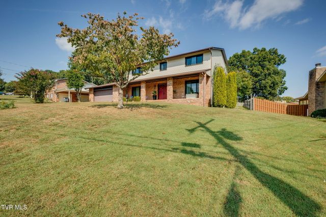 429 Oakmont Drive, Kingsport, TN 37663